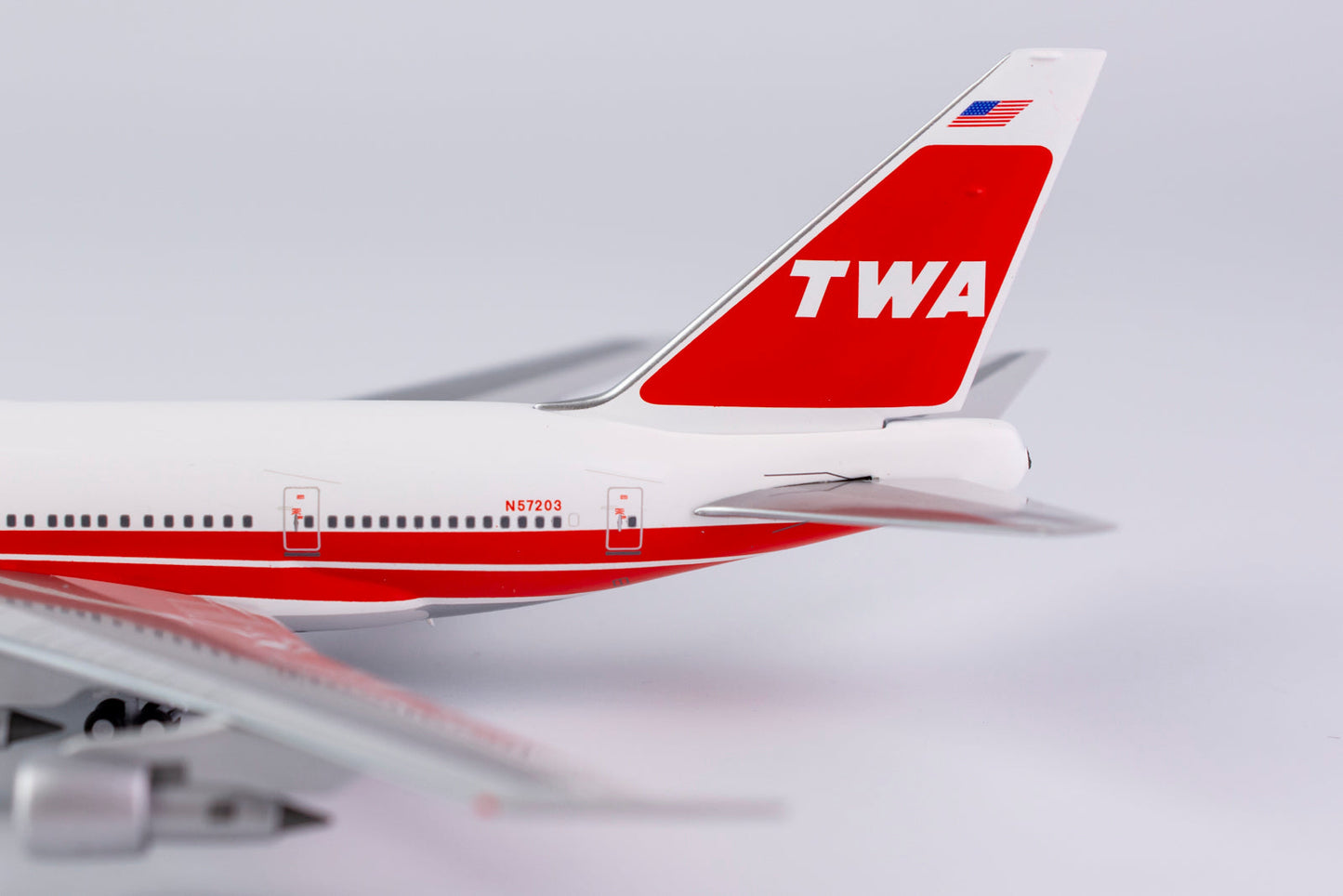 1:400 NG Models Trans World Airlines (TWA) Boeing 747SP "Twin Stripes, Boston Express" N57203 NG07020