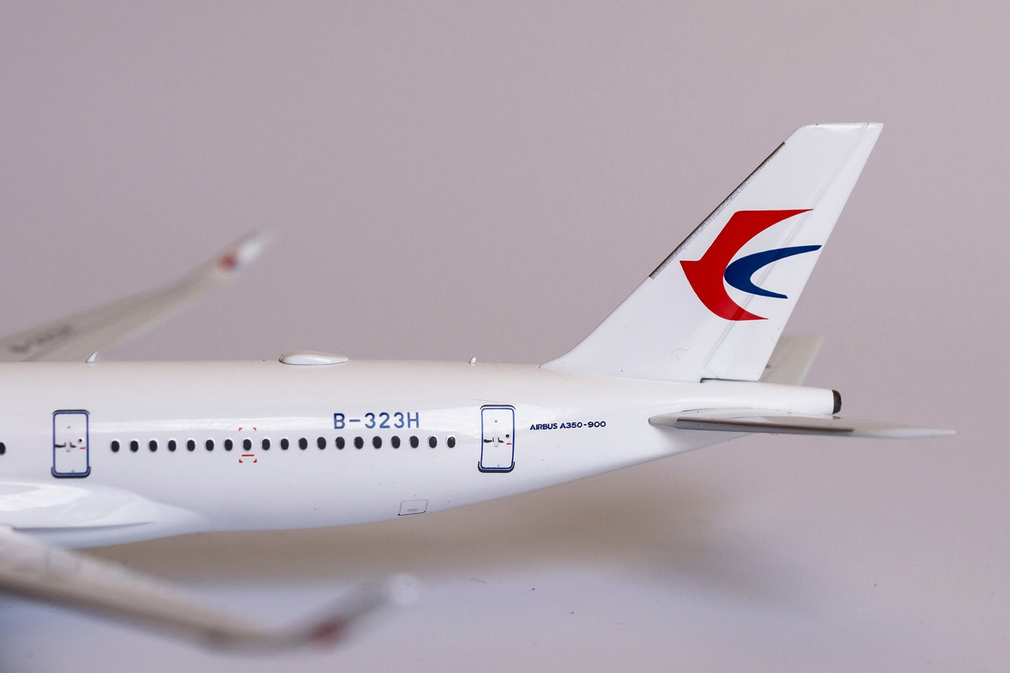 1:400 NG Models China Eastern Airlines Airbus A350-900 1st A350 delivered from China" B-323H NG39022