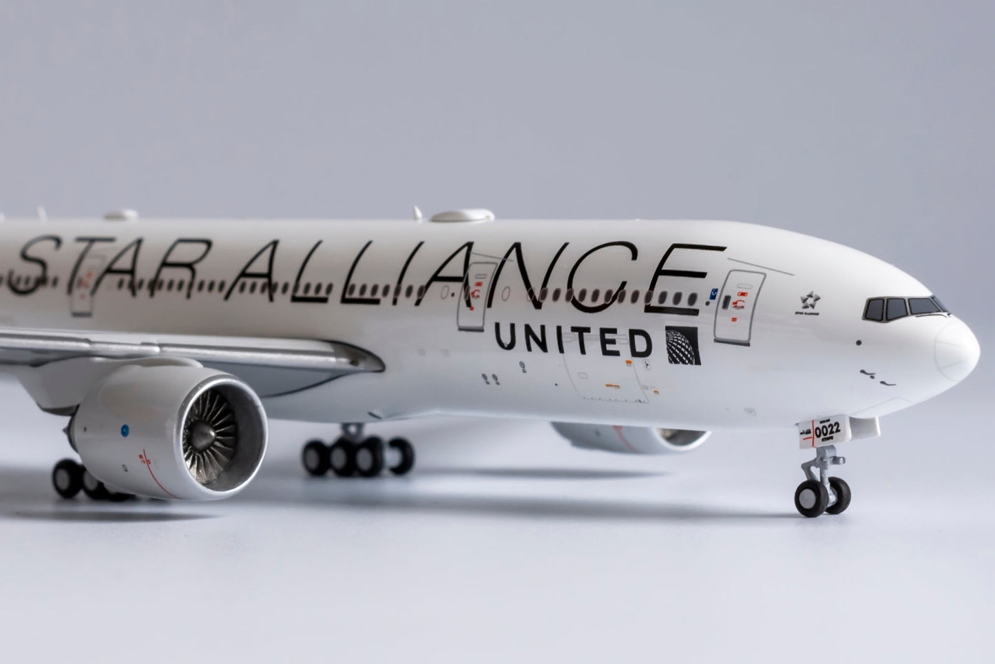 1:400 NG Models United Airlines Boeing 777-200ER "Star Alliance Livery" N77022 NG72001