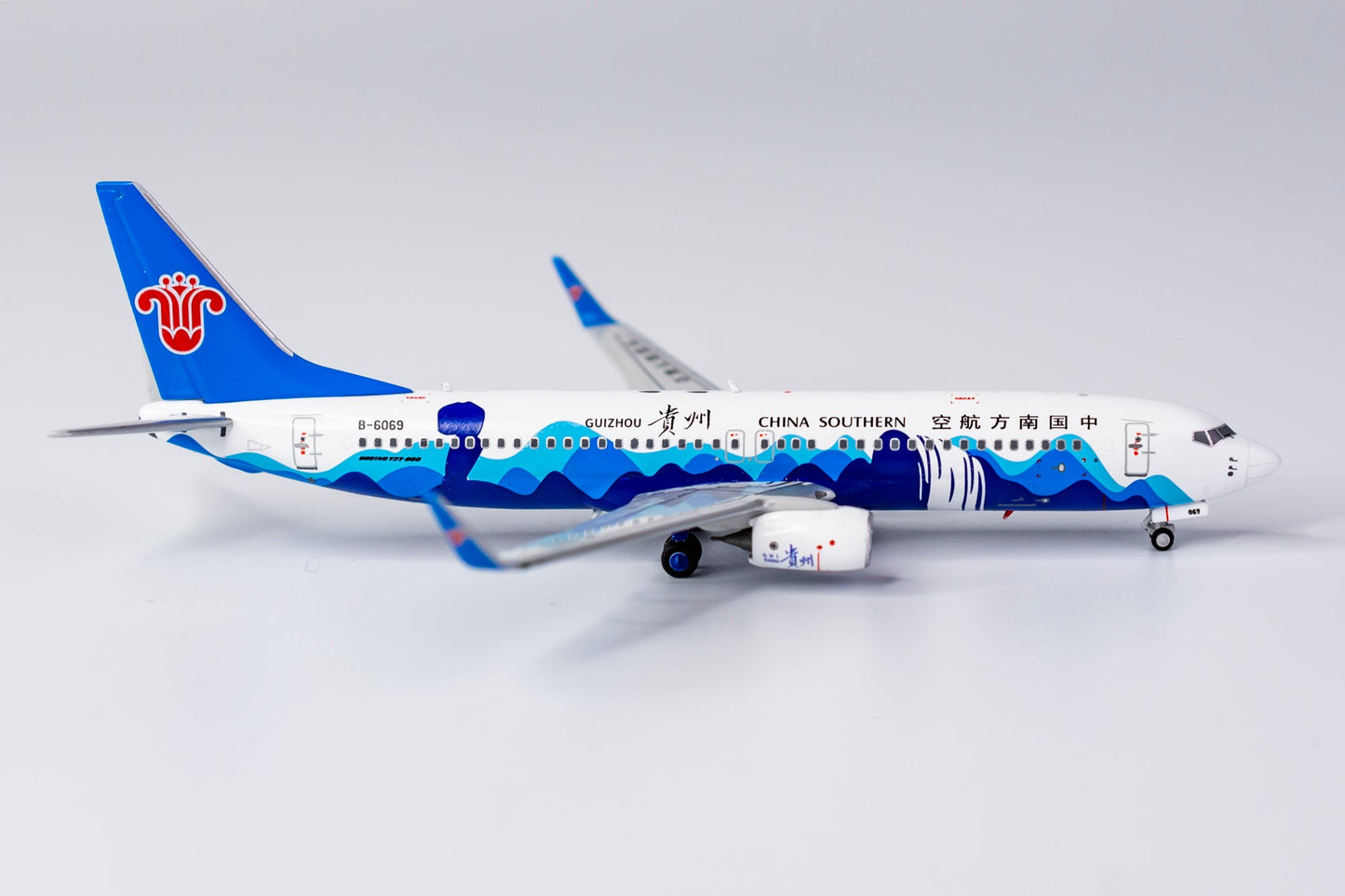 1:400 NG Models China Southern Airlines Boeing 737-800/w "Guizhou #2 Livery" B-6069 NG58115