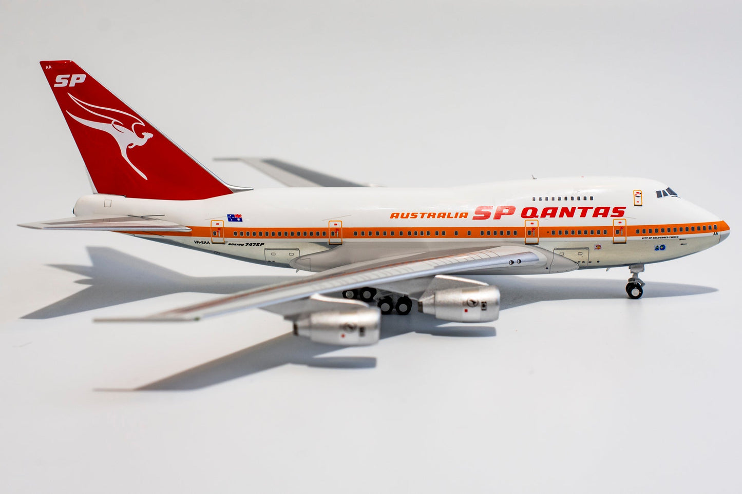 1:400 NG Models Qantas Airways Boeing 747SP "City of Gold Coast - Tweed" VH-EAA NG07009