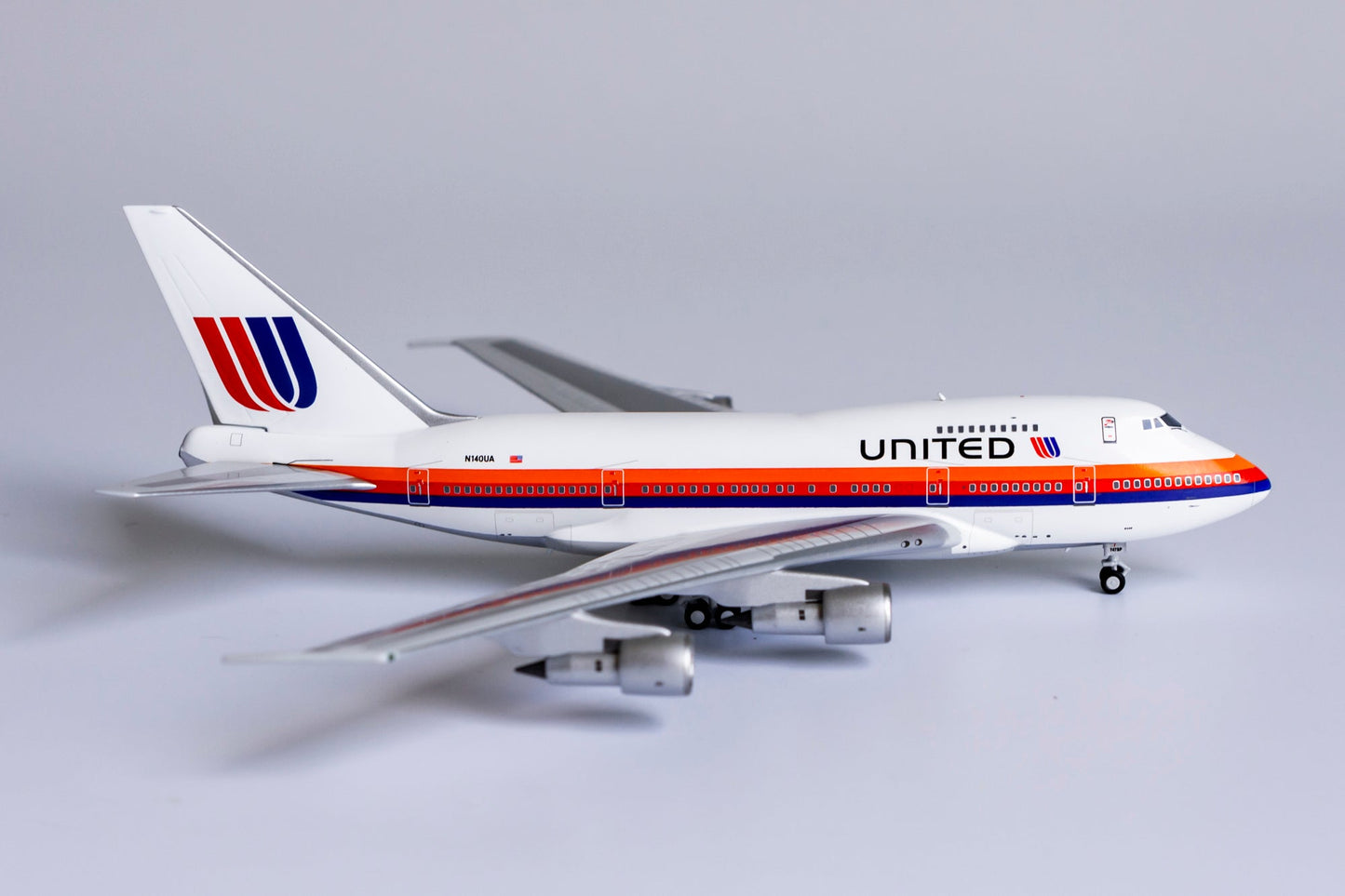 1:400 NG Models United Airlines Boeing 747SP "Saul Bass" N140PA NG07013