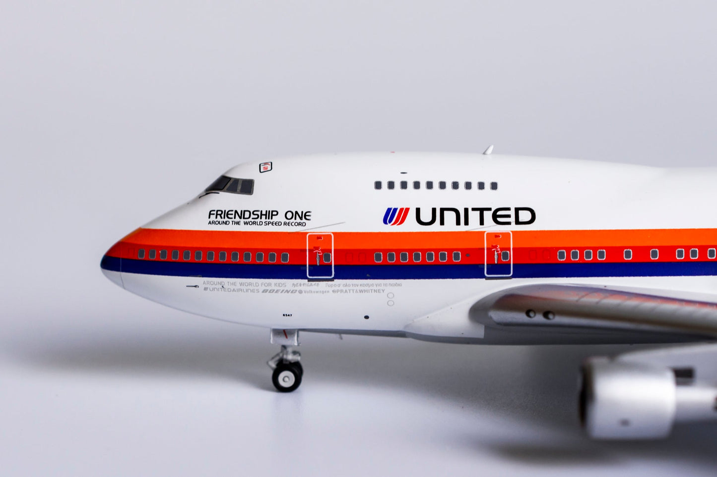 1:400 NG Models United Airlines Boeing 747SP "Saul Bass, Friendship One" N147PA NG07015