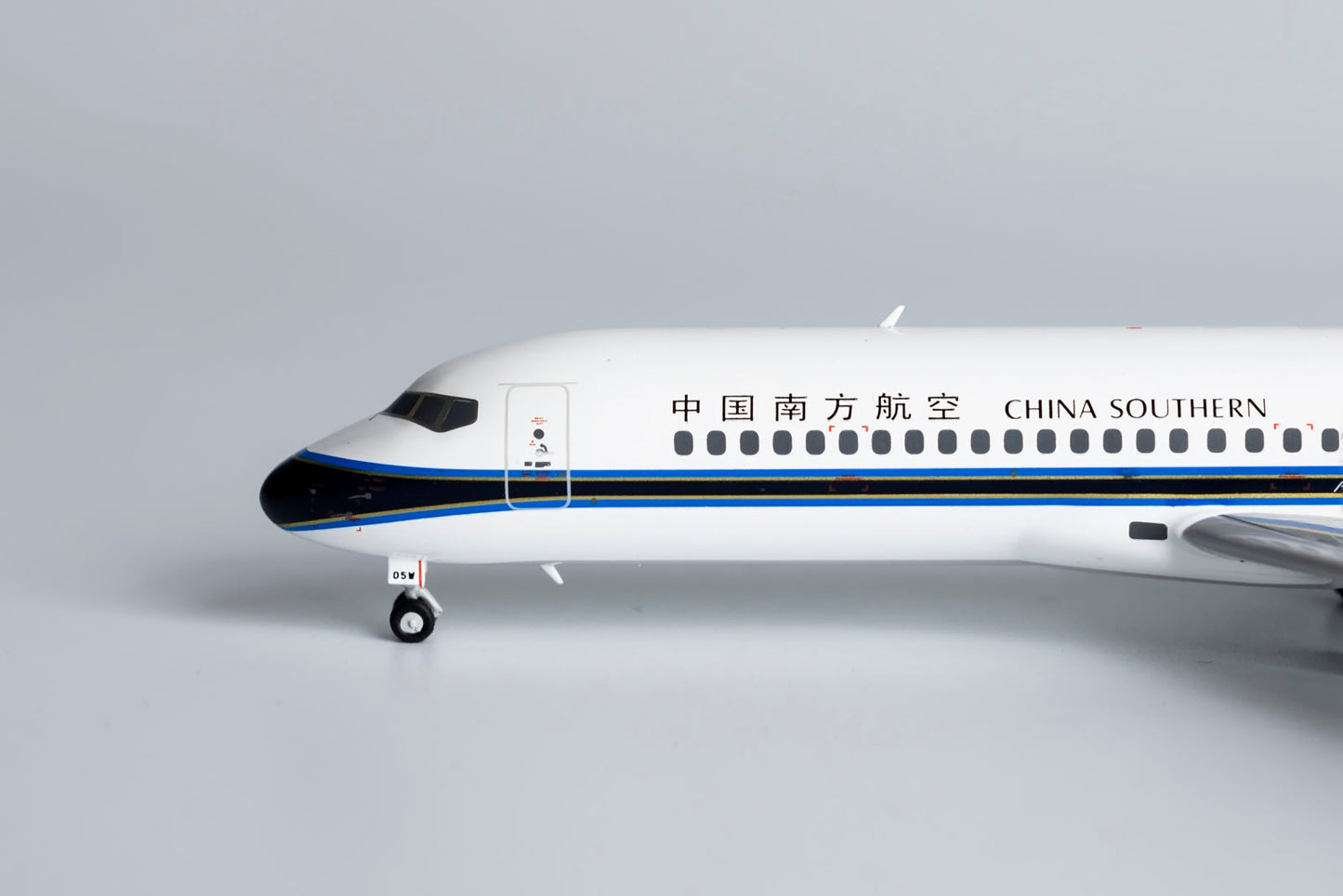 1:200 NG Models China Southern Airlines Comac ARJ-21 B-605W NG20105