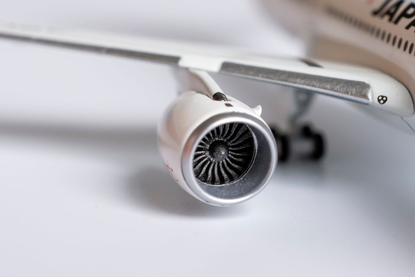 1:400 NG Models Japan Airlines (JAL) Airbus A350-900 JA10XJ NG39032