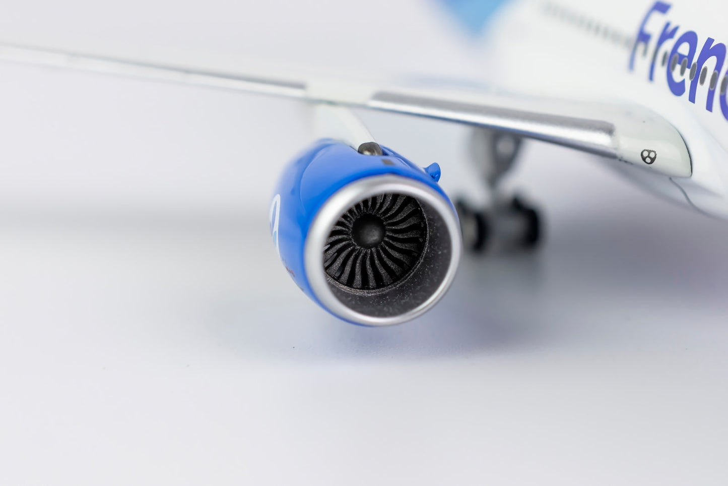 1:400 NG Models French Bee Airbus A350-900 F-HREY NG39028