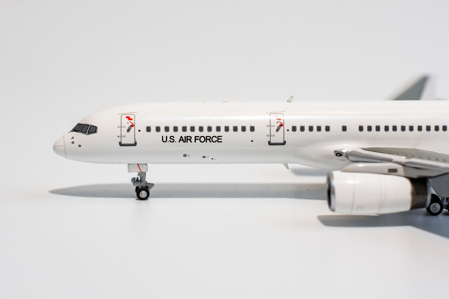 1:400 NG Models United States Air Force Boeing 757-200 (C-32B) 6143 NG53167