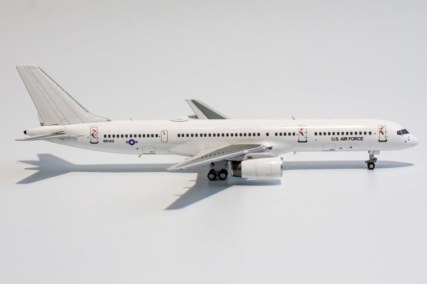 1:400 NG Models United States Air Force Boeing 757-200 (C-32B) 6143 NG53167