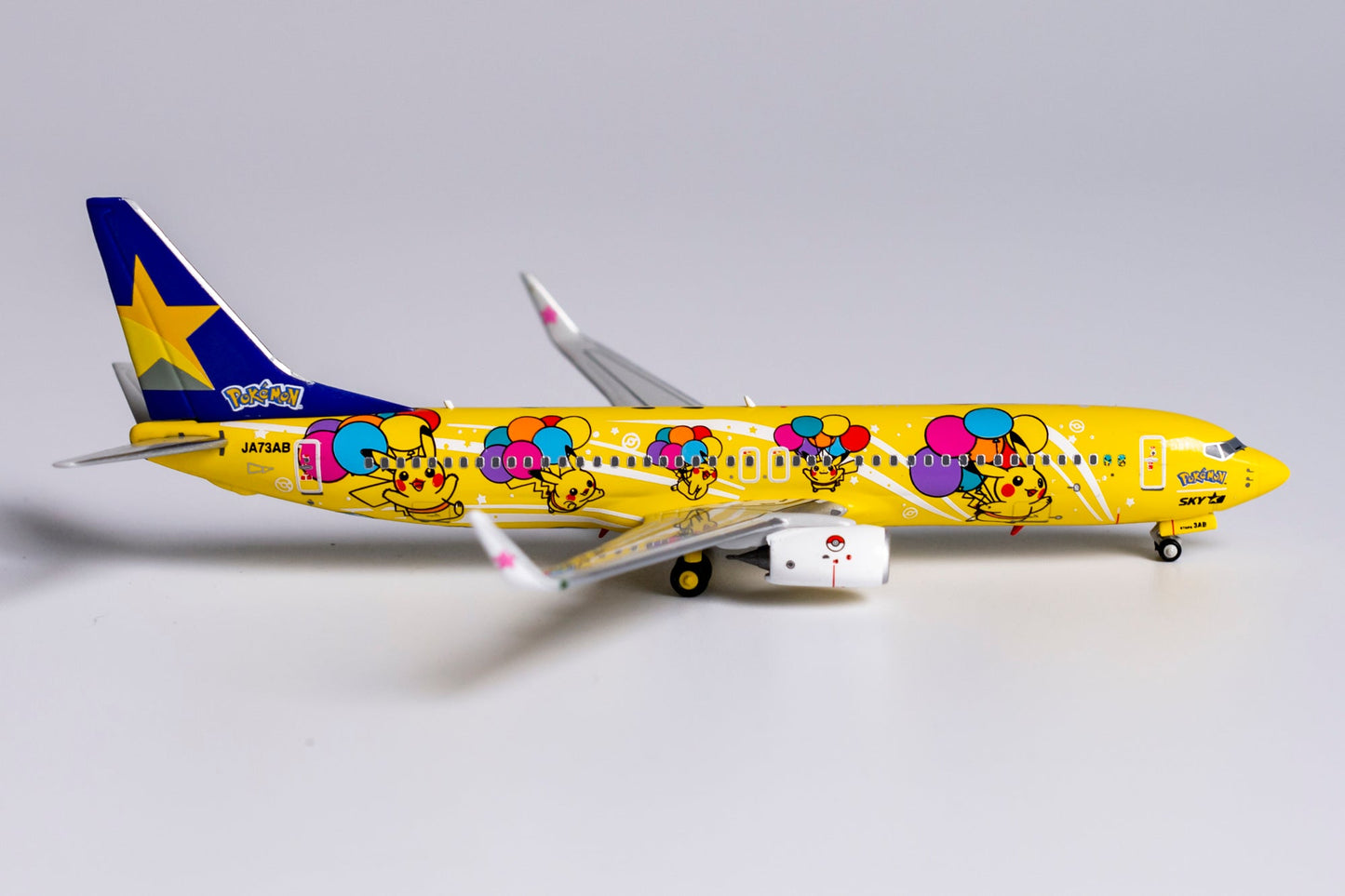 1:400 NG Models Skymark Airlines Boeing 737-800 "Pokemon Livery" JA73AB NG58111