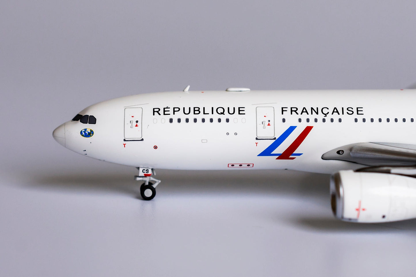 1:400 NG Models French Air Force (Armee de l'air) Airbus A330-200 F-UJCS NG61028
