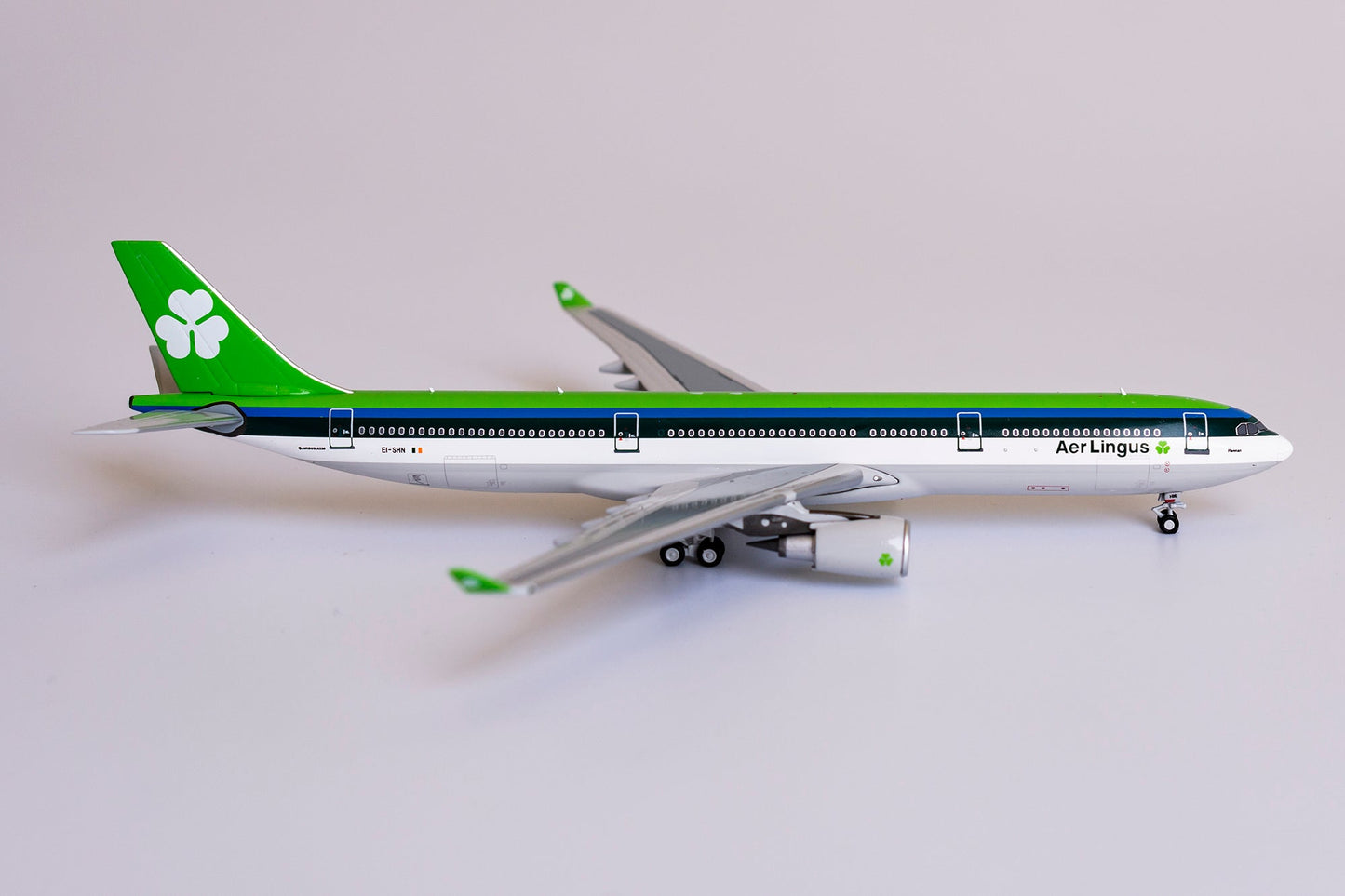 1:400 NG Models Aer Lingus Airbus A330-300 "Delivery Livery" EI-SHN NG62027