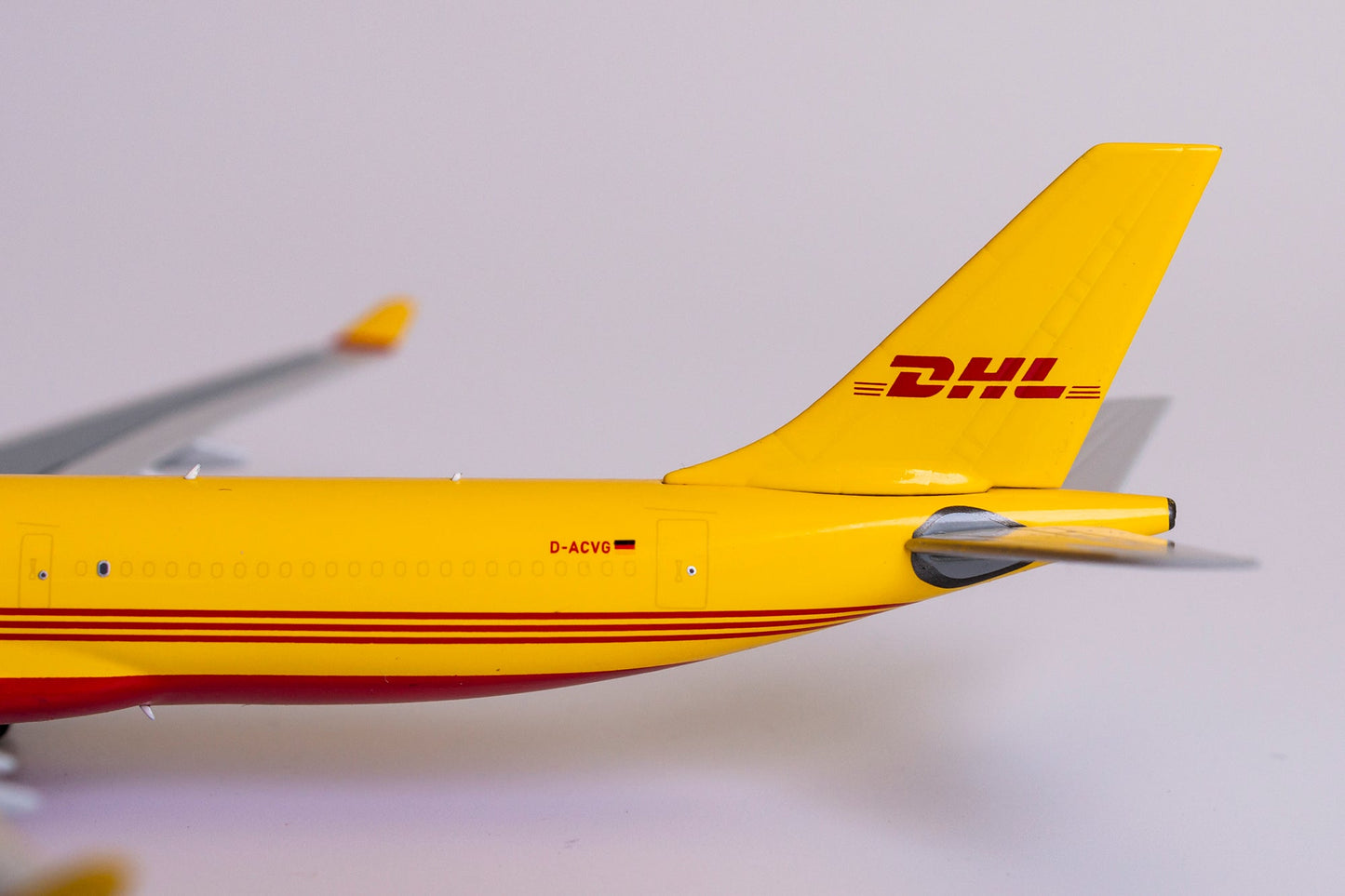 1:400 NG Models DHL Aviation Airbus A330-300P2F D-ACVG NG62031