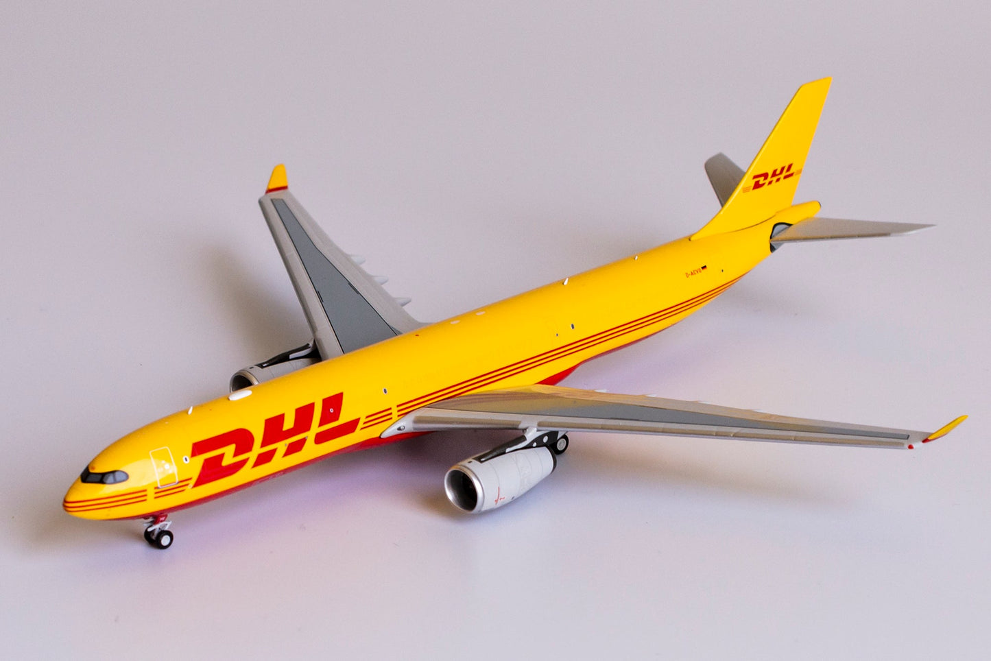 1:400 NG Models DHL Aviation Airbus A330-300P2F D-ACVG NG62031