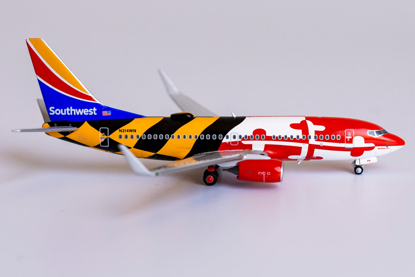 1:400 NG Models Southwest Airlines Boeing 737-700 "Maryland One" N214WN (Heart Tail) NG77007