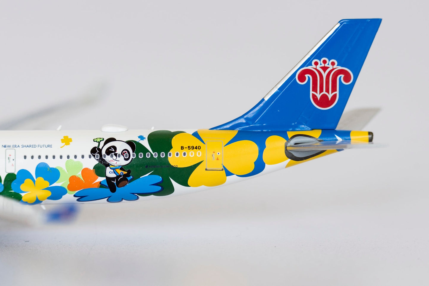 1:400 NG Models China Southern Airlines Airbus A330-300 "Expo" B-5940 NG62017