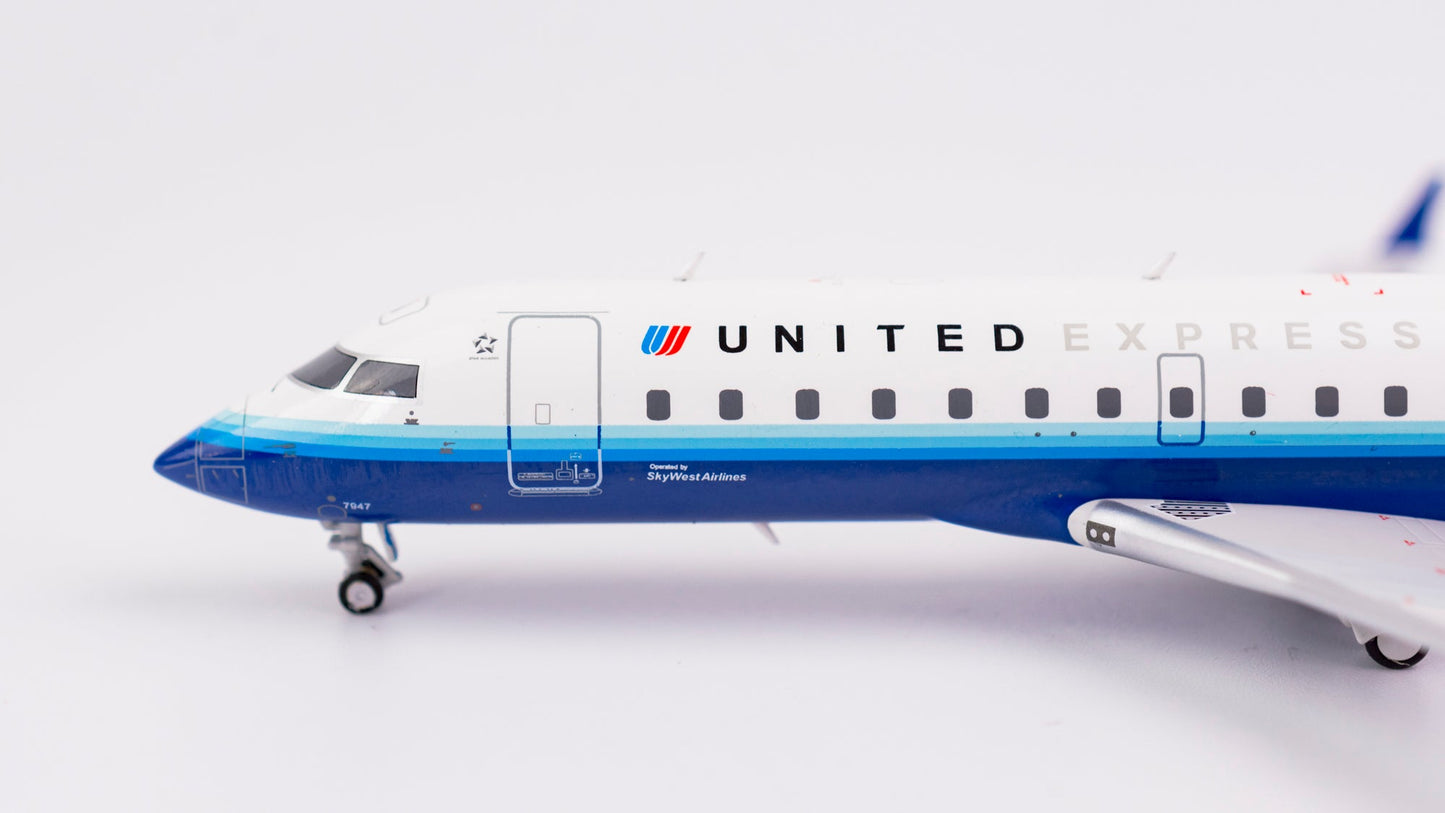 1:200 NG Models United Express Bombardier CRJ200 "Blue Tulip" N971SW NG52020